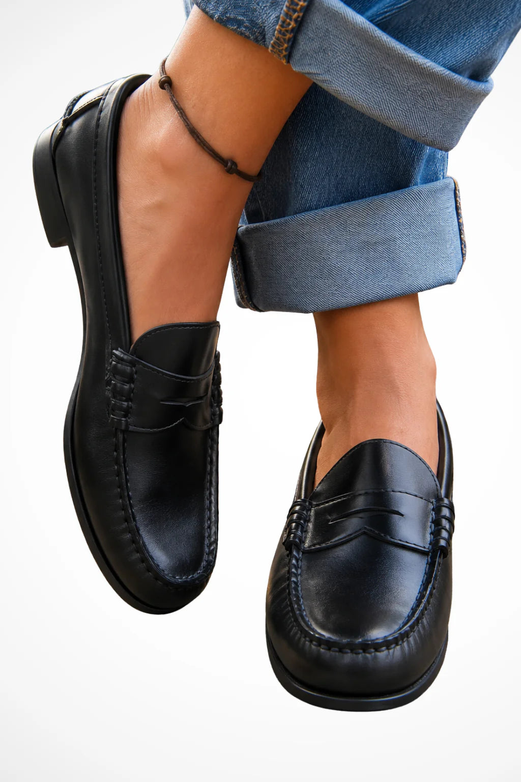 12 / Black