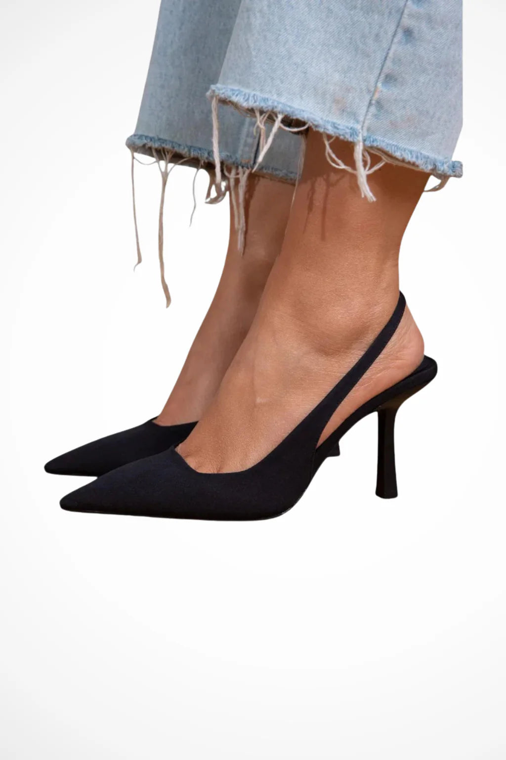 12 / Black