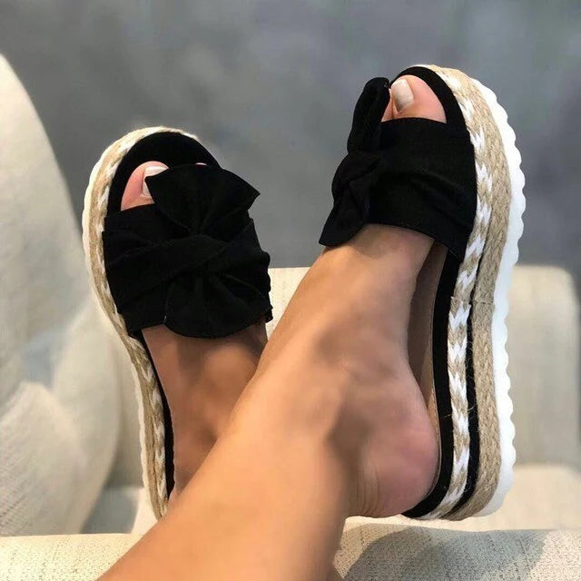 Black / 12