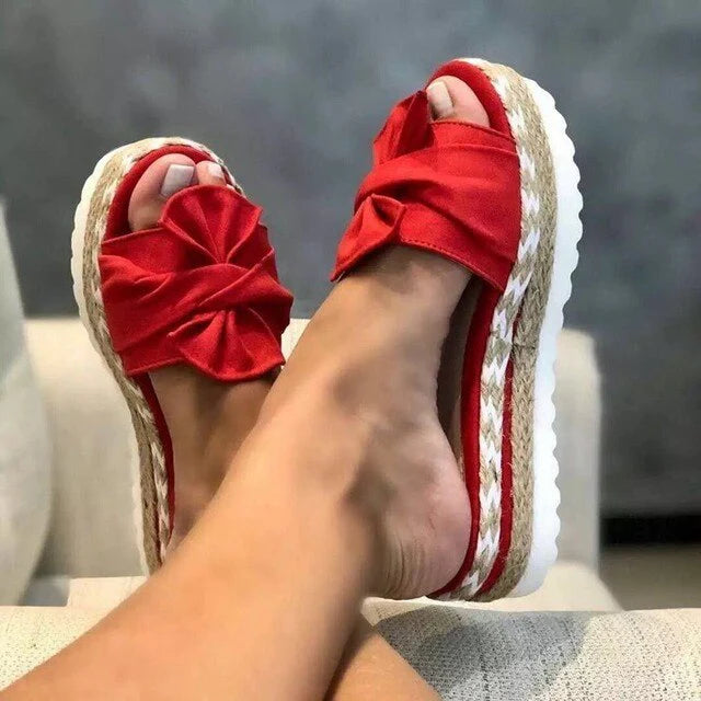 Red / 12